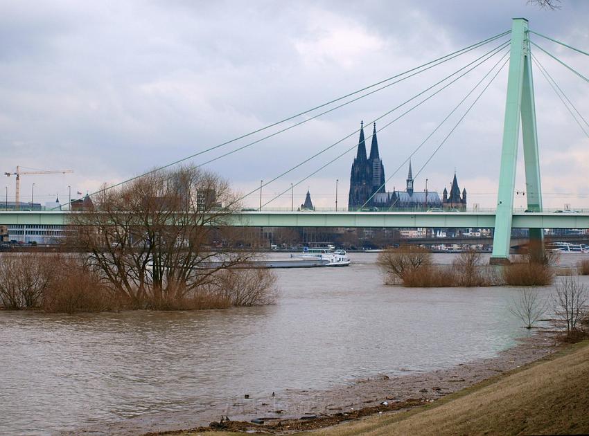 2010 Hochwasser Koeln P18.JPG